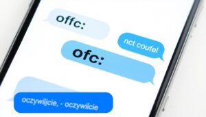 Skrót OFC oznaczający of course (oczywiście) w wiadomości tekstowej